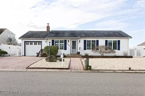 144 Anita Dr, Manahawkin, NJ 08050