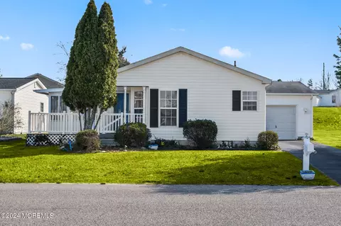 126 Perrys Ln, Stafford, NJ 08050