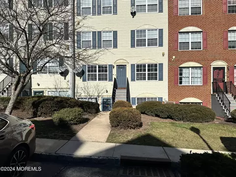 81 Vaughan Dr, Newark, NJ 07103