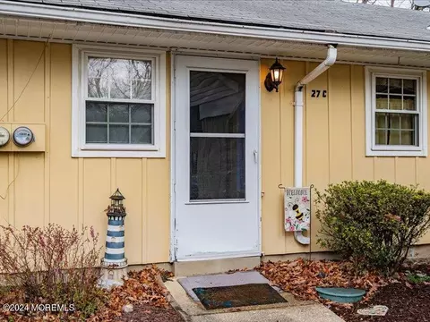 27 Buckingham Dr # C, Lakewood, NJ 08701