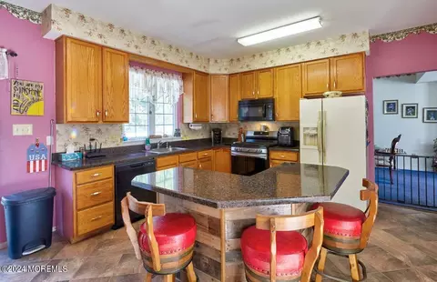 Kitchen - 9 Paceview Dr, Howell, NJ 07731 photo 2 of 4