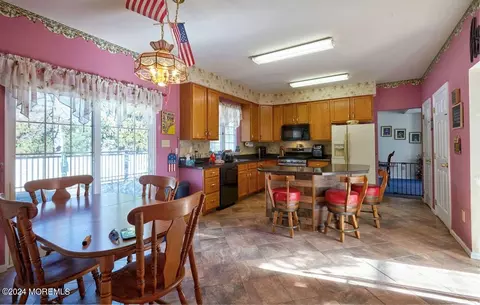Kitchen - 9 Paceview Dr, Howell, NJ 07731 photo 3 of 4