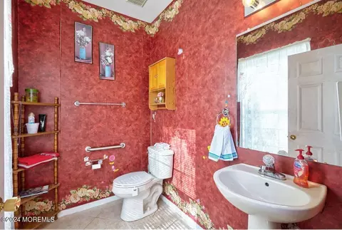 Bath - 9 Paceview Dr, Howell, NJ 07731 photo 1 of 6