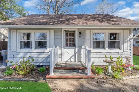 Exterior - 504 Pinecroft Dr, Brick, NJ 08723 photo 7 of 15