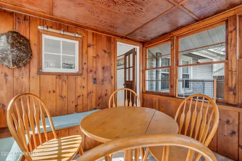 Dining - 504 Pinecroft Dr, Brick, NJ 08723 photo 3 of 3