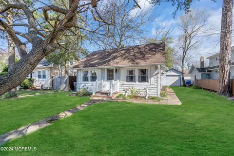 Exterior - 504 Pinecroft Dr, Brick, NJ 08723 photo 6 of 15