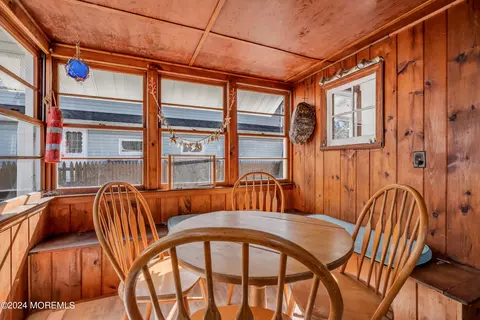Dining - 504 Pinecroft Dr, Brick, NJ 08723 photo 2 of 3
