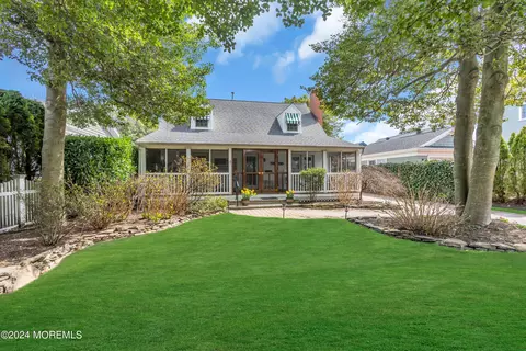 904 2nd Ave, Sea Girt, NJ 08750