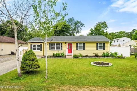 Exterior - 34 Maple St, Waretown, NJ 08758 photo 5 of 6