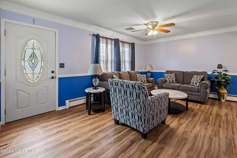 Living - 34 Maple St, Waretown, NJ 08758 photo 2 of 7