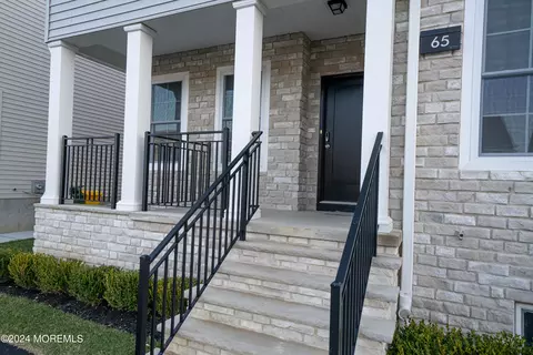 65 Lenox Dr, Lakewood, NJ 08701