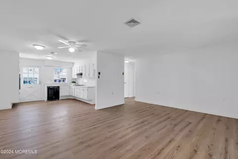 30 Cambridge Ct # D, Lakewood, NJ 08701