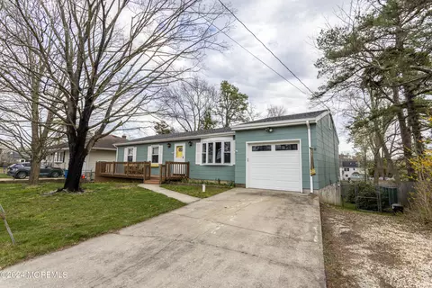 Exterior - 1767 Parkside Dr, Forked River, NJ 08731 photo 2 of 7