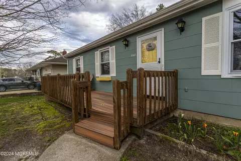 Exterior - 1767 Parkside Dr, Forked River, NJ 08731 photo 4 of 7