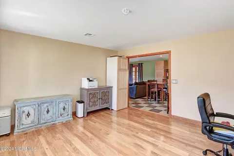 Living - 474 Driver Ave, Brick, NJ 08723 photo 2 of 8
