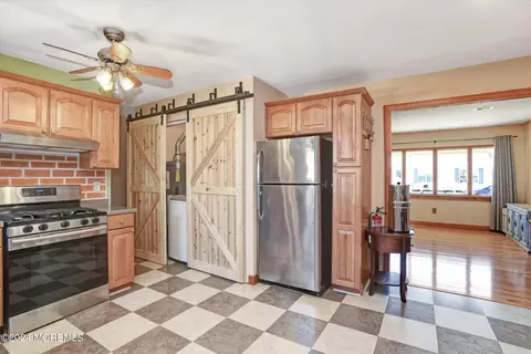 Kitchen - 474 Driver Ave, Brick, NJ 08723 photo 2 of 4