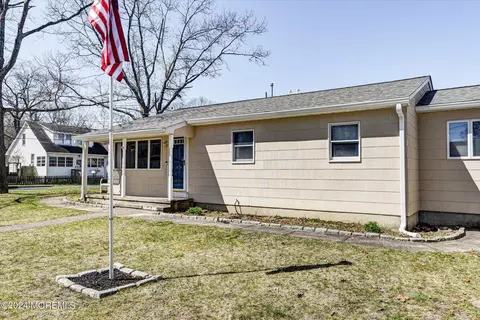 Exterior - 474 Driver Ave, Brick, NJ 08723 photo 2 of 11