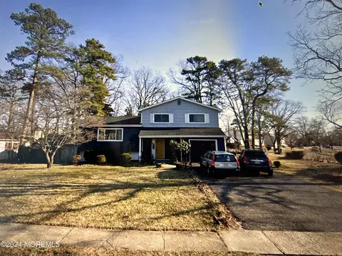 97 Bark St, Toms River, NJ 08753