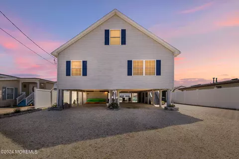 61 Rona Ln, Beach Haven West, NJ 08050