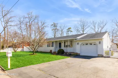 Exterior - 601 Forest Ln, Forked River, NJ 08731 photo 2 of 8