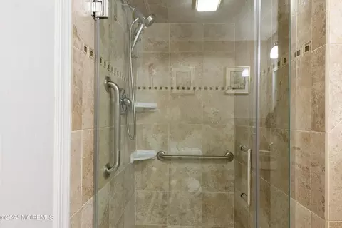 Bath - 601 Forest Ln, Forked River, NJ 08731 photo 2 of 3