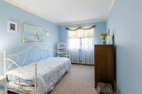 Bedroom - 601 Forest Ln, Forked River, NJ 08731 photo 4 of 4