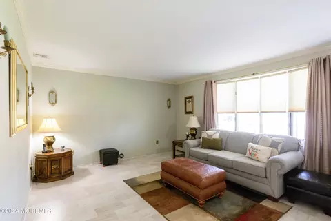 Living - 601 Forest Ln, Forked River, NJ 08731 photo 3 of 6