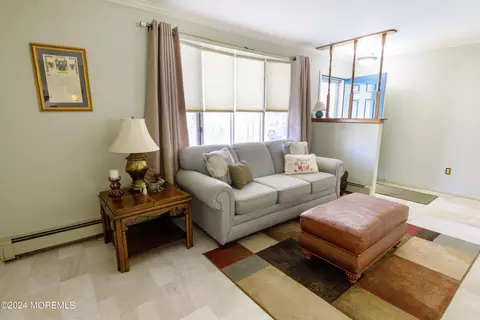 Living - 601 Forest Ln, Forked River, NJ 08731 photo 4 of 6