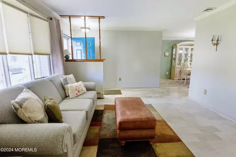 Living - 601 Forest Ln, Forked River, NJ 08731 photo 2 of 6
