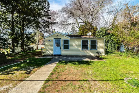 115 Bay Pkwy, Waretown, NJ 08758