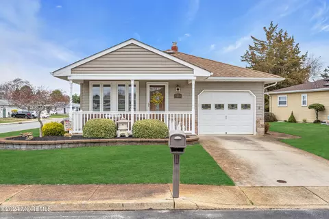 1 Tortola St, Toms River, NJ 08757