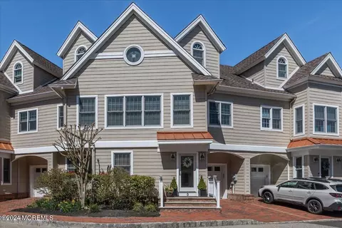 3 Drawbridge Ln #2, Manasquan, NJ 08736