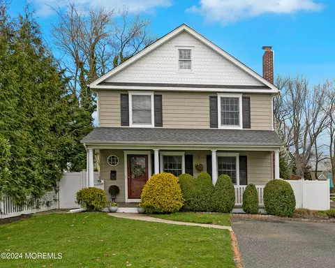 14 Fisk St, Fair Haven, NJ 07704