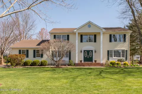 22 Regent Dr, Monroe, NJ 08831
