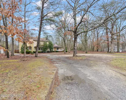 255 Cassville Rd, Jackson, NJ 08527