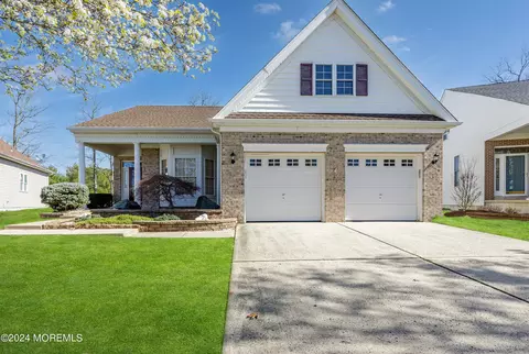 38 Winged Foot Rd, Jackson, NJ 08527