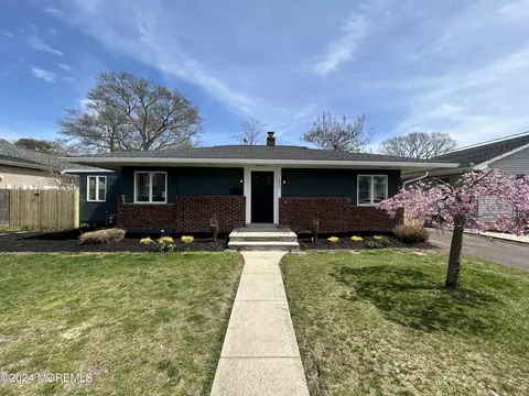 1412 Joseph St, Point Pleasant, NJ 08742