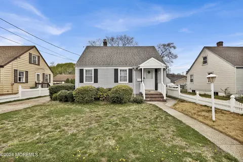 105 Standiford Ave, Sayreville, NJ 08872
