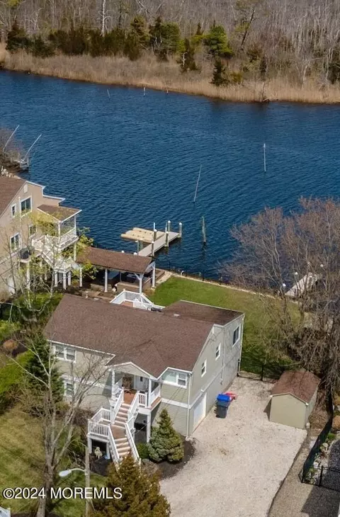 30 Kettle Creek Dr, Brick, NJ 08723