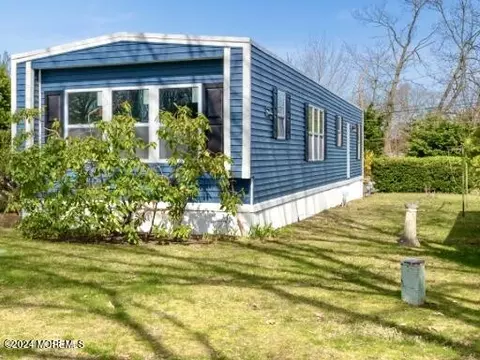 1919 Atlantic Ave #17, Manasquan, NJ 08736