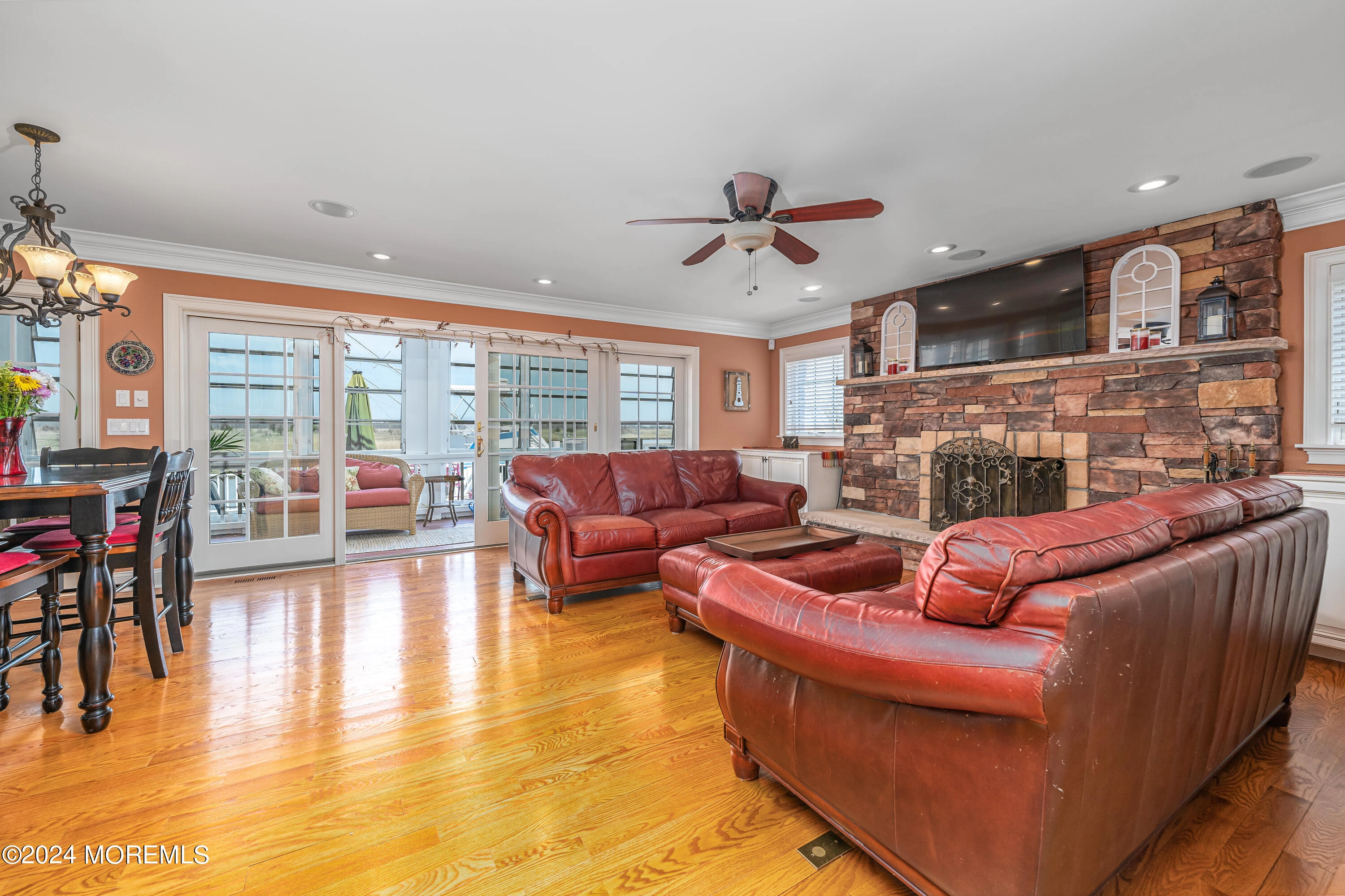 Living - 908 Boxer Dr, Forked River, NJ 08731 photo 1 of 2