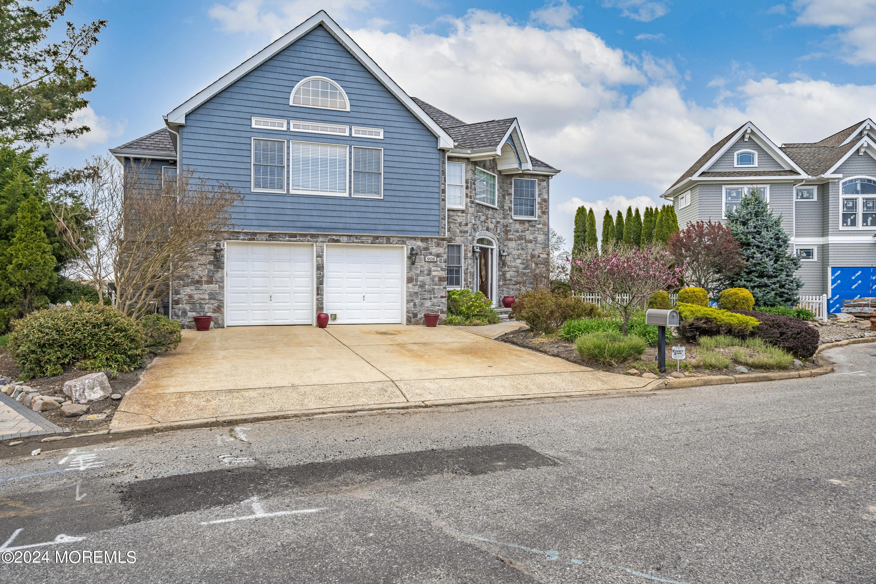Exterior - 908 Boxer Dr, Forked River, NJ 08731 photo 12 of 13