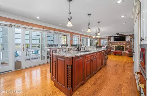 Kitchen - 908 Boxer Dr, Forked River, NJ 08731 photo 5 of 6