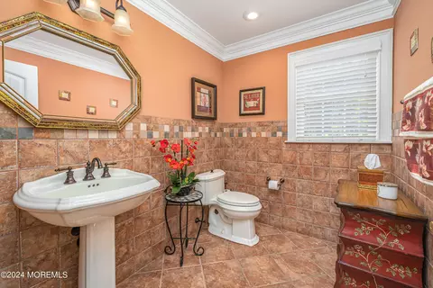 Bath - 908 Boxer Dr, Forked River, NJ 08731 photo 5 of 6