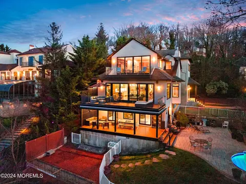126 Ocean Blvd, Atlantic Highlands, NJ 07716