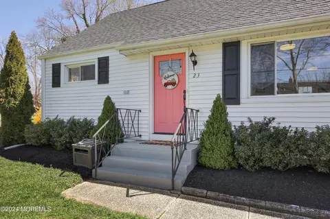 23 Howard Ave, Tinton Falls, NJ 07724