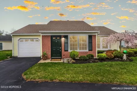 42 Edgeware Close #1000, Freehold, NJ 07728