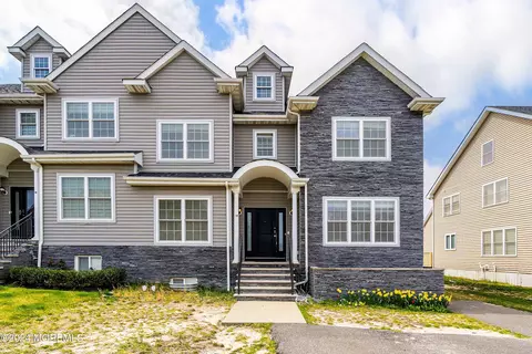 14 Nussbaum Ave, Lakewood, NJ 08701