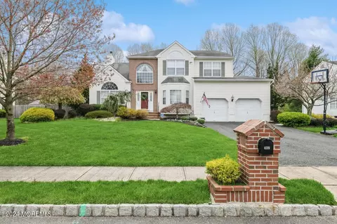435 Matthews Ln, Jackson, NJ 08527