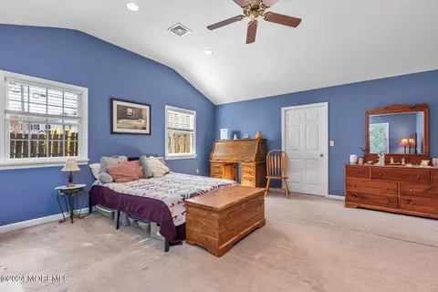 Bedroom - 4 Cherry Tree Ln, Middletown, NJ 07748 photo 2 of 5